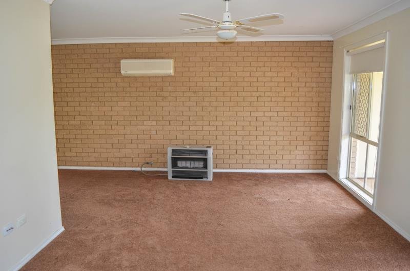 9 Darri Street GLENFIELD PARK 3