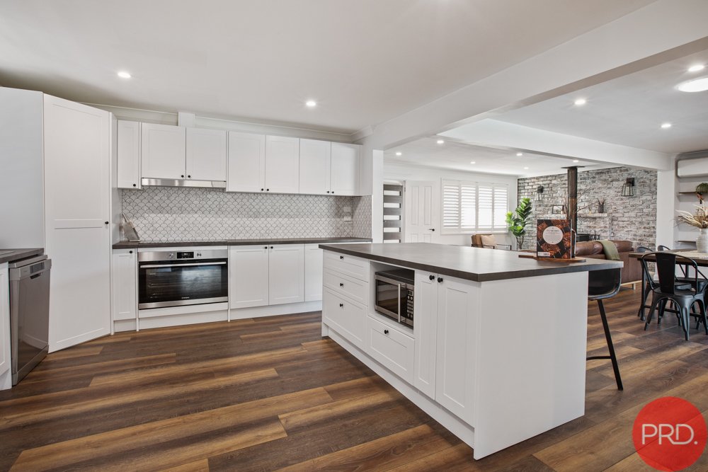 9 De Lisle Crescent METFORD 8