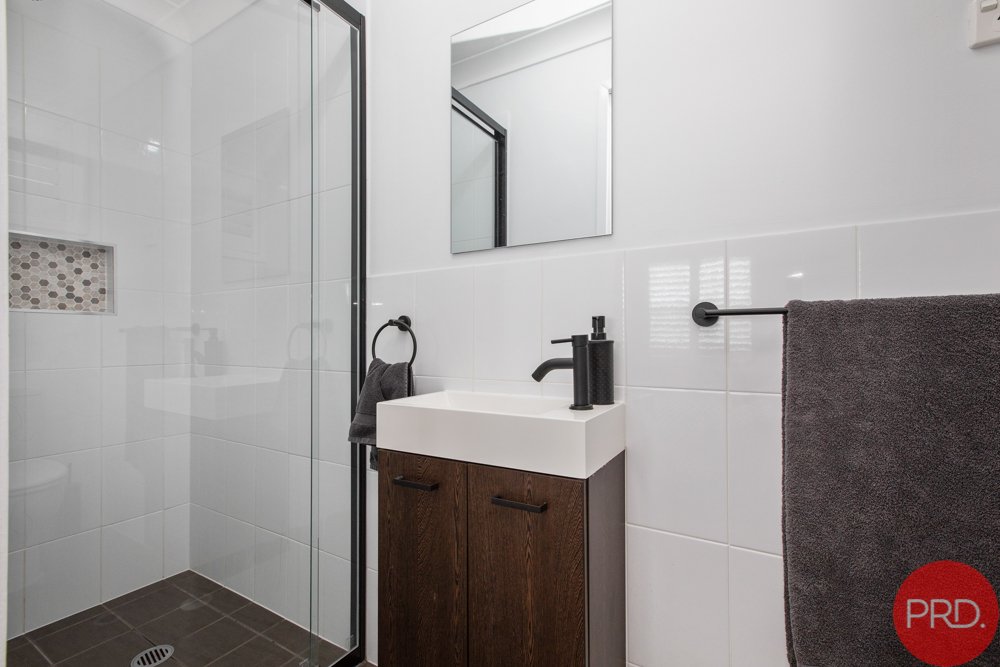 9 De Lisle Crescent METFORD 13