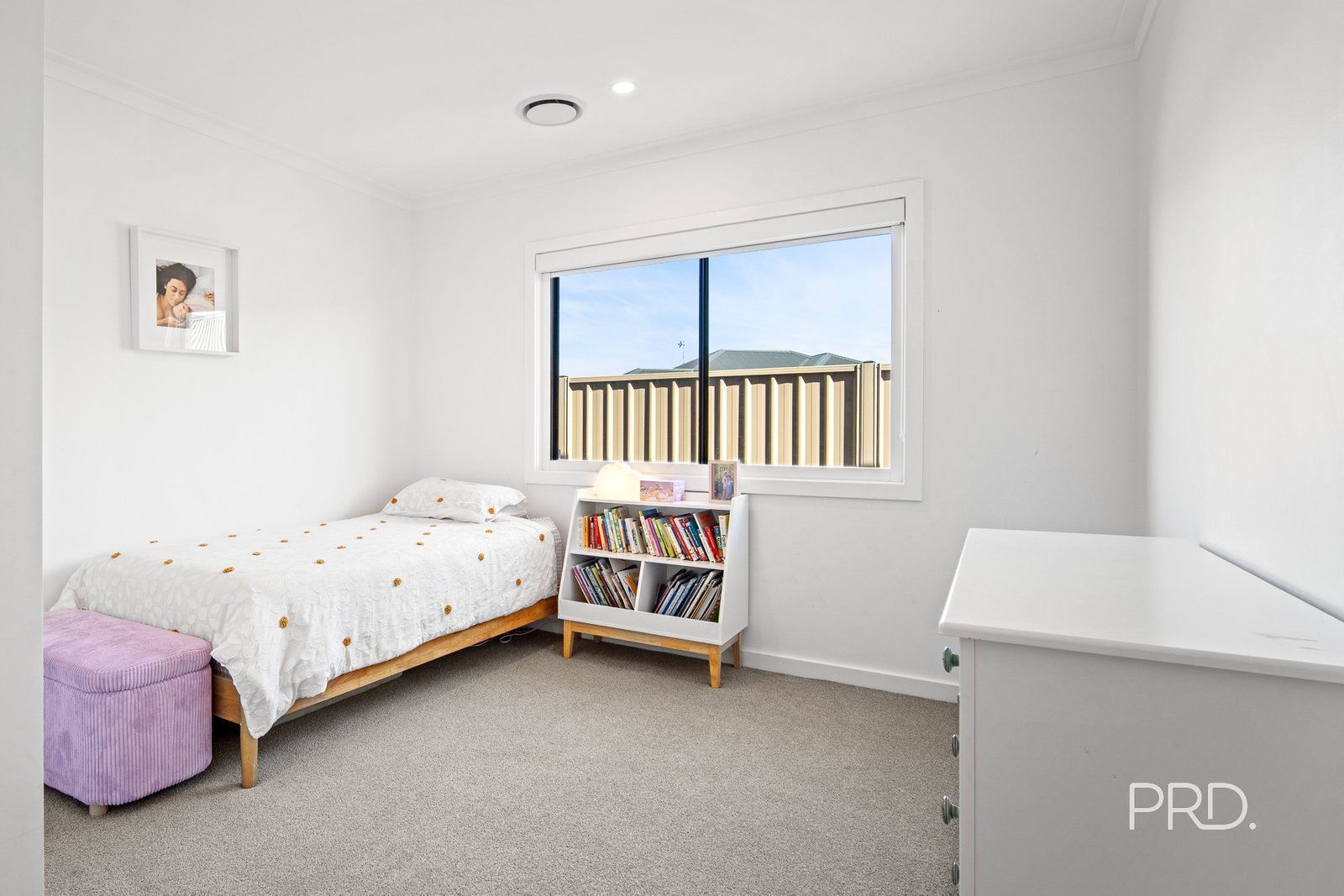 9 Denny Crescent GOBBAGOMBALIN 17