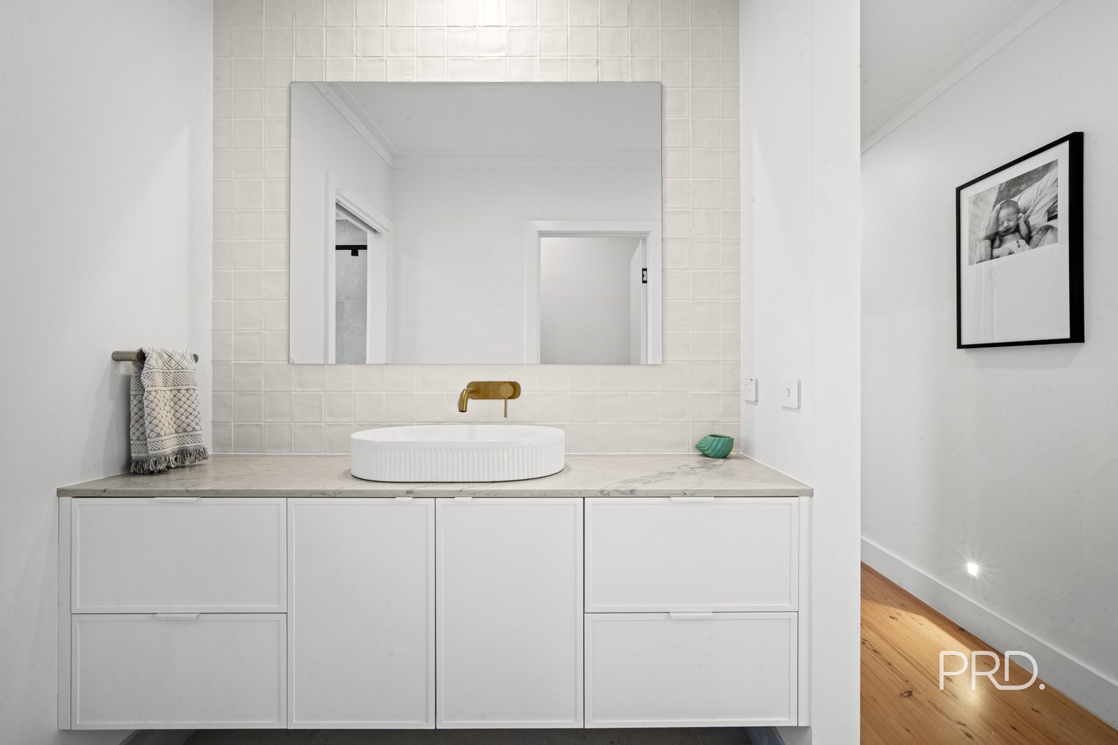 9 Denny Crescent GOBBAGOMBALIN 18