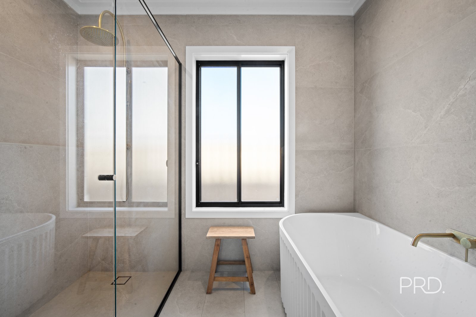 9 Denny Crescent GOBBAGOMBALIN 19