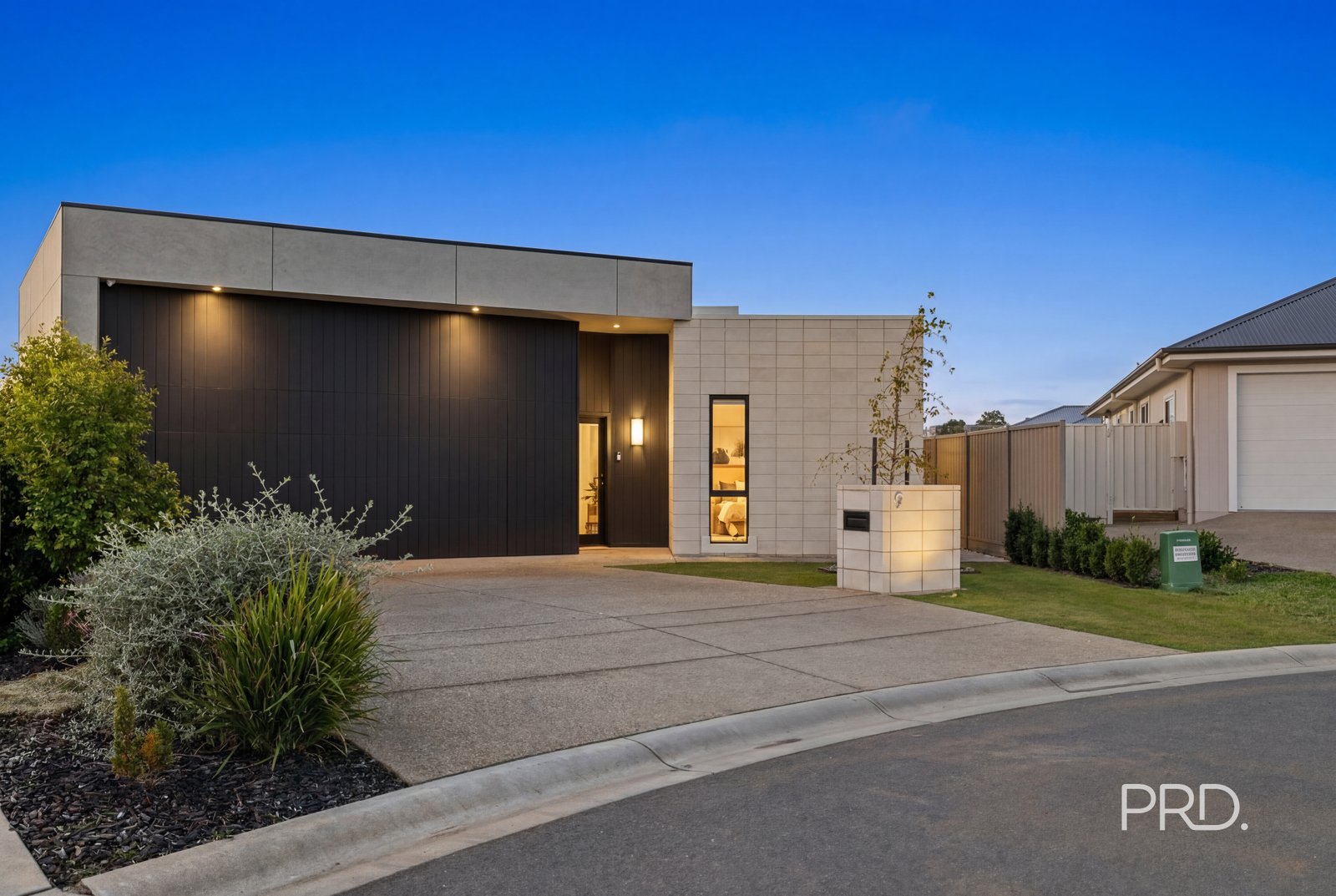 9 Denny Crescent GOBBAGOMBALIN 35