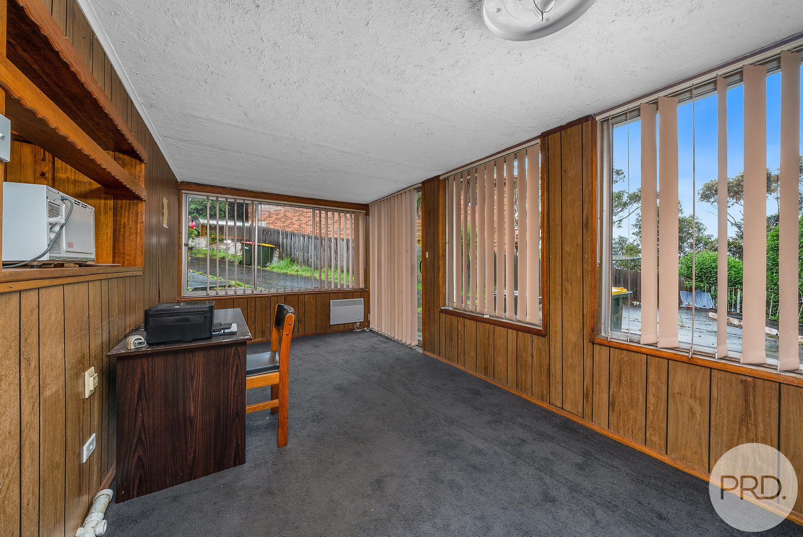 9 Dewrang Place MOUNT STUART 11