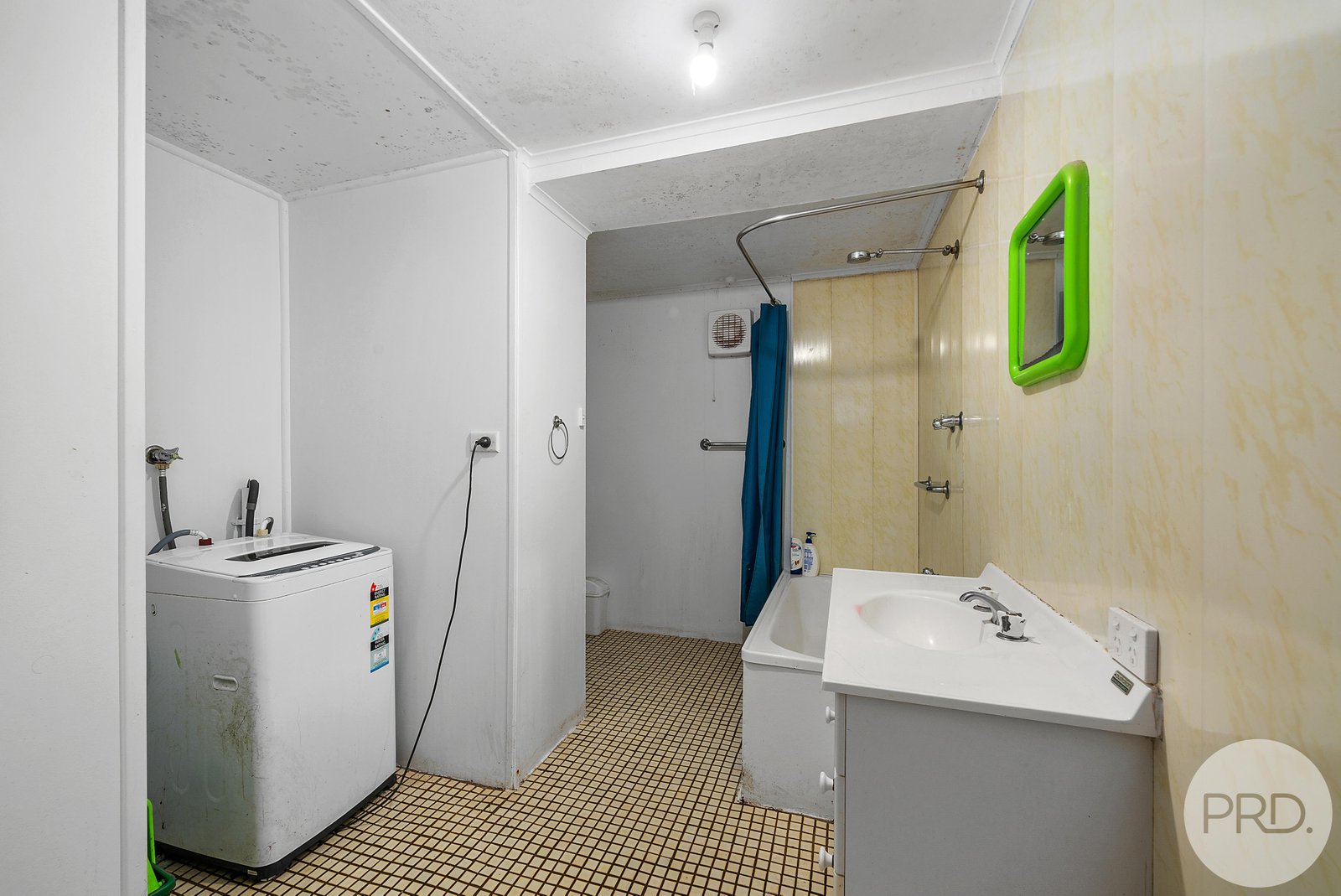 9 Dewrang Place MOUNT STUART 15