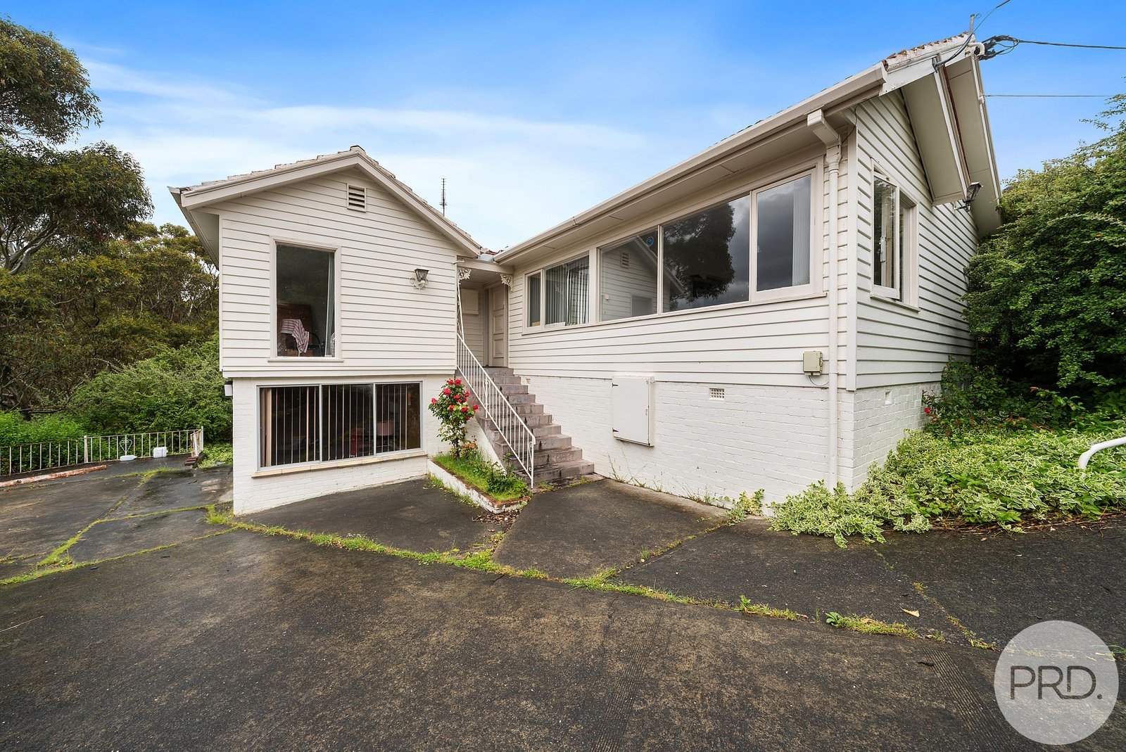 9 Dewrang Place MOUNT STUART 16