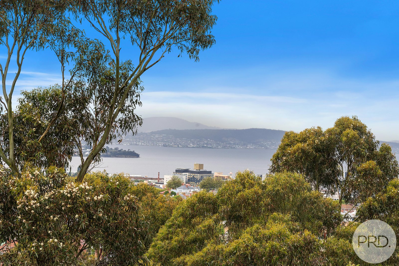 9 Dewrang Place MOUNT STUART 23