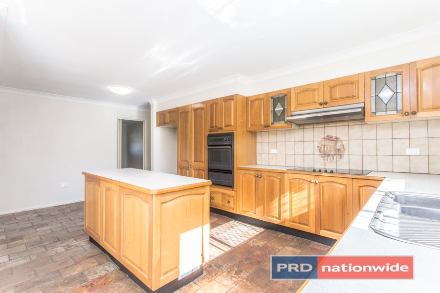 9 Diana Place SOUTH PENRITH 7