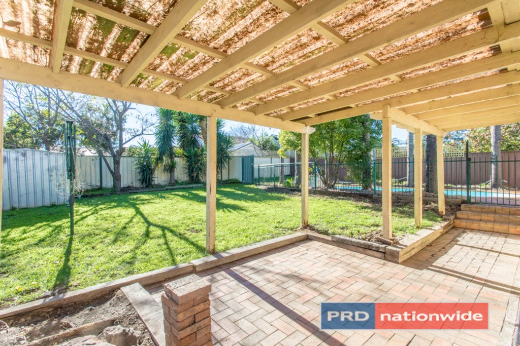 9 Diana Place SOUTH PENRITH 18