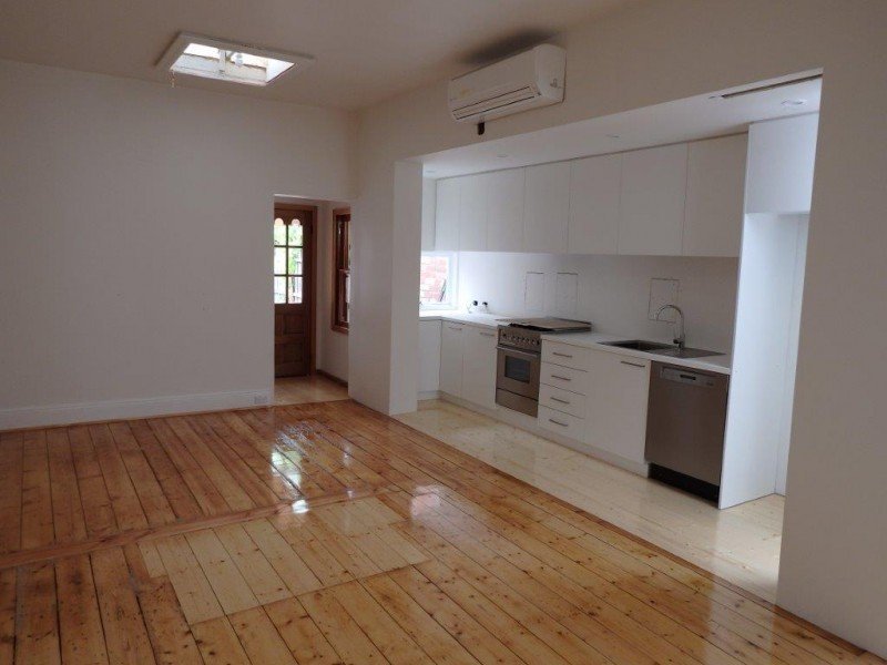Gallery: 9 Dinsdale Street