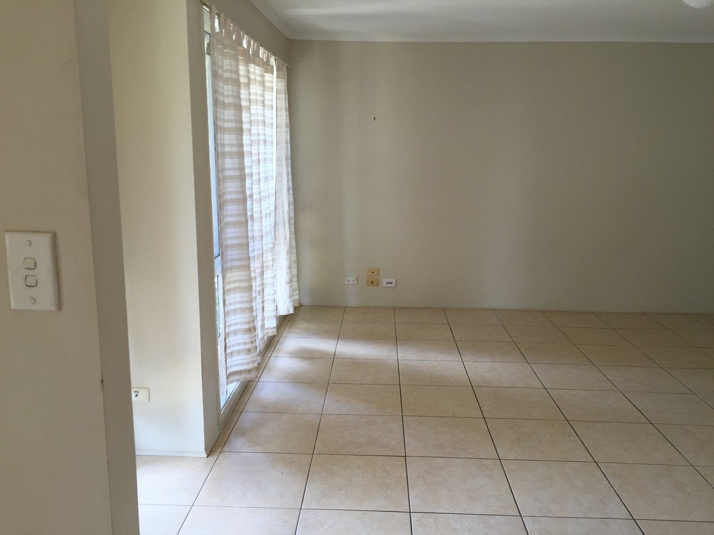 9 Dorking Court ALEXANDRA HILLS 5