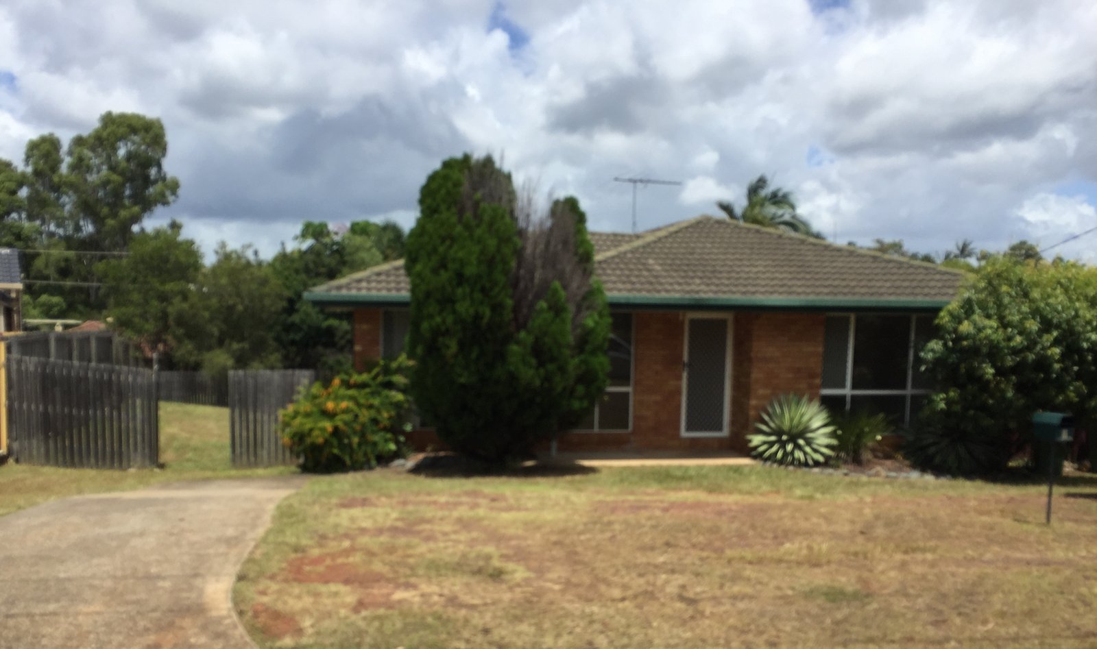 9 Dorking Court ALEXANDRA HILLS 1
