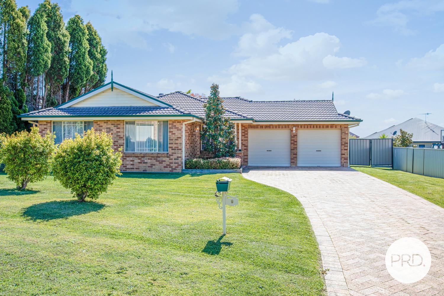 9 Douglas Close LARGS 2