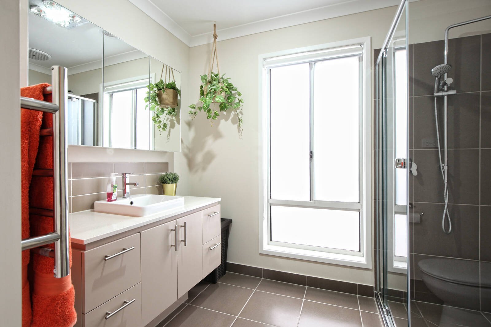 Real Estate and Property in 9 Doyeswood Drive, Woodend, VIC