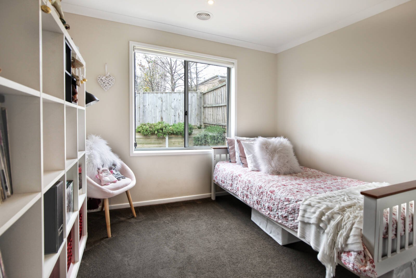 Real Estate and Property in 9 Doyeswood Drive, Woodend, VIC