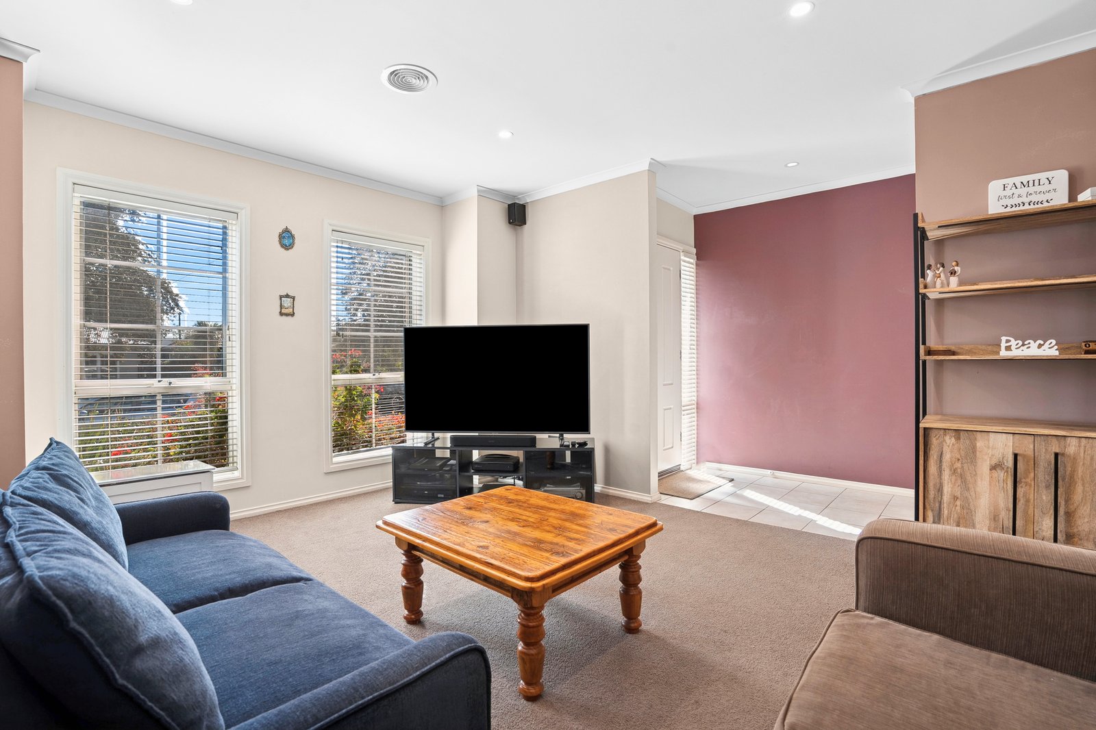 Gallery: 9 Drysdale Avenue