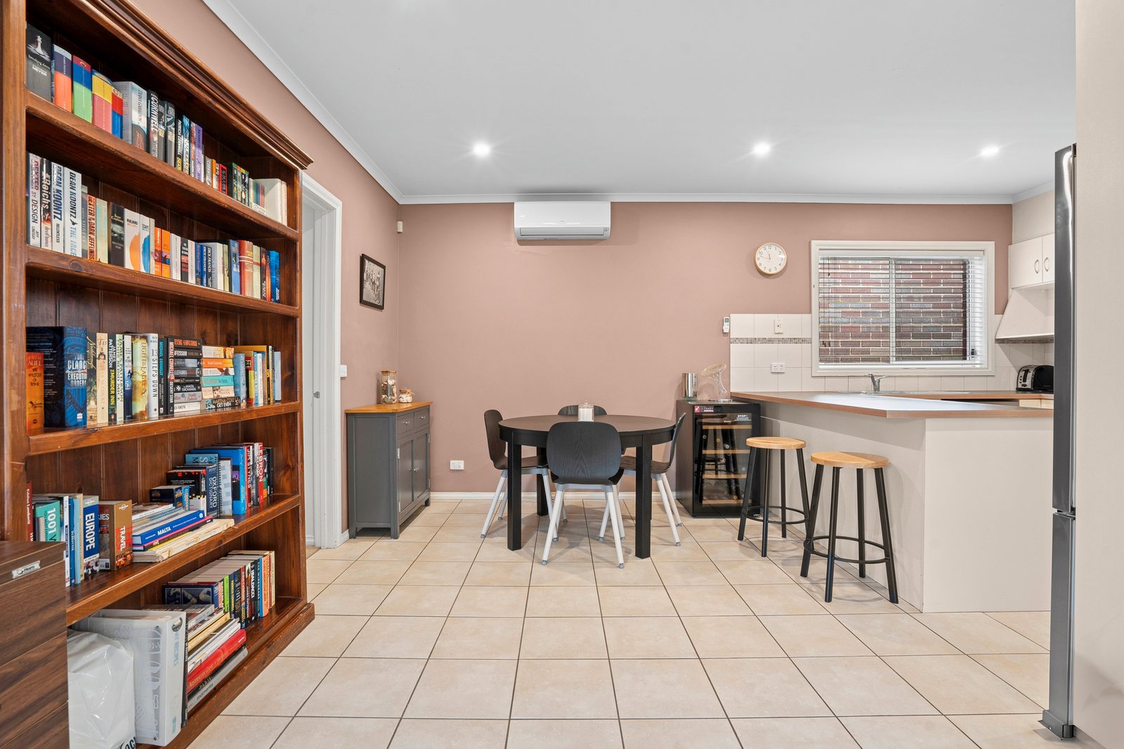 Gallery: 9 Drysdale Avenue