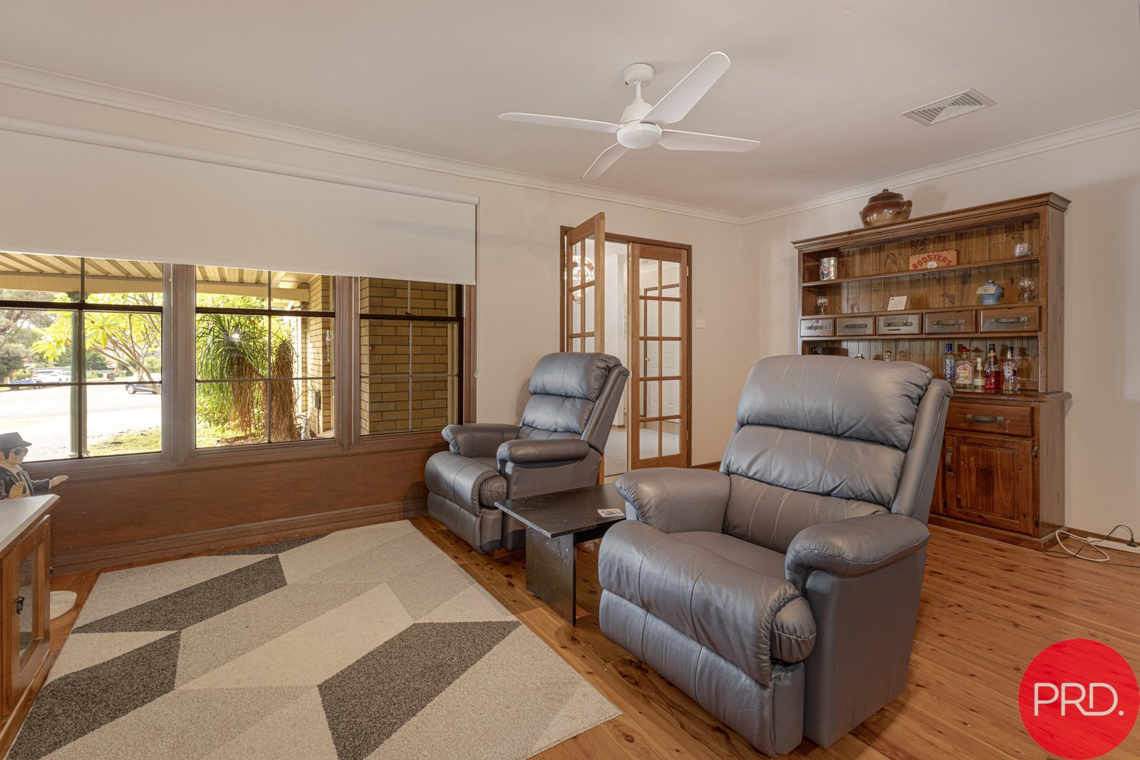 9 Dudley Close METFORD 4