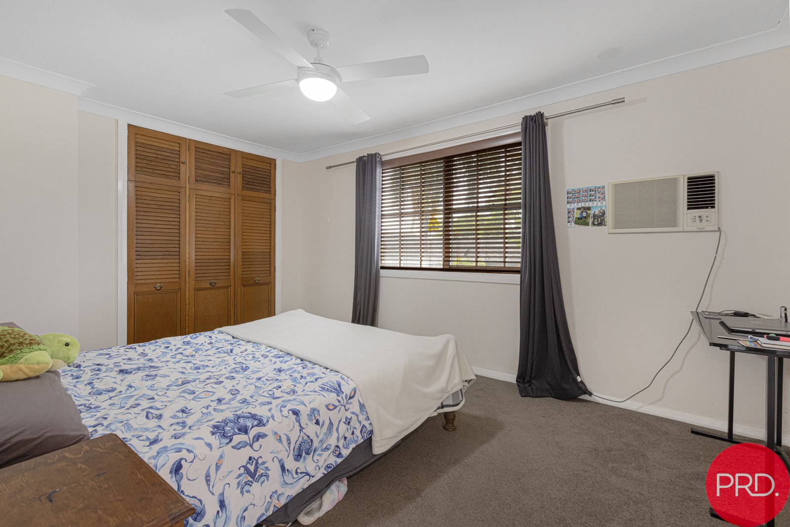 9 Dudley Close METFORD 17