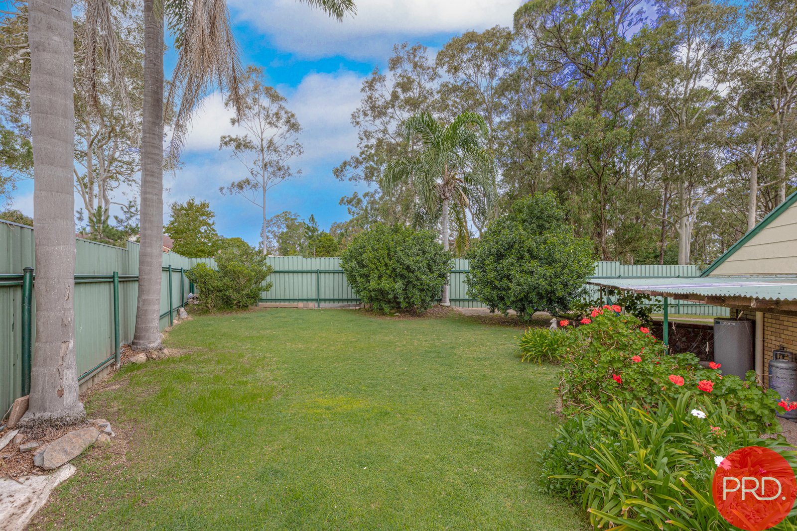 9 Dudley Close METFORD 23