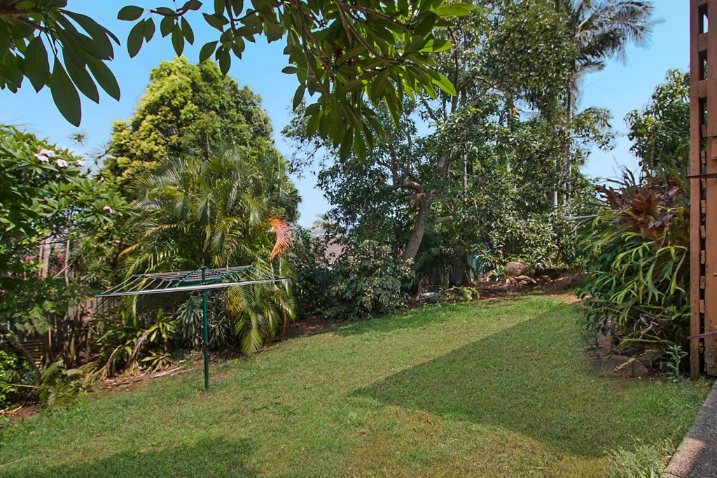 9 Durigan Place BANORA POINT 2