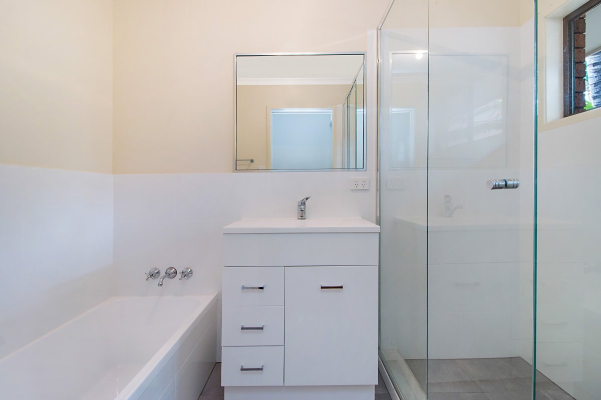9 Durigan Place BANORA POINT 5