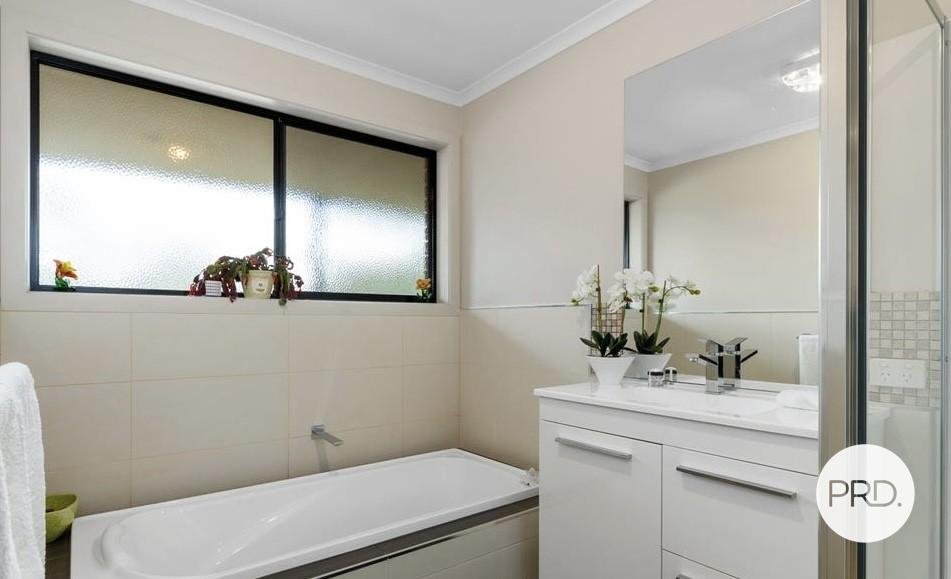 9 Dylan Street BRIGHTON 8