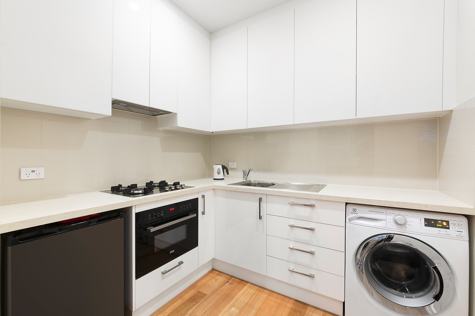 9 Edina Avenue, Port Melbourne, VIC