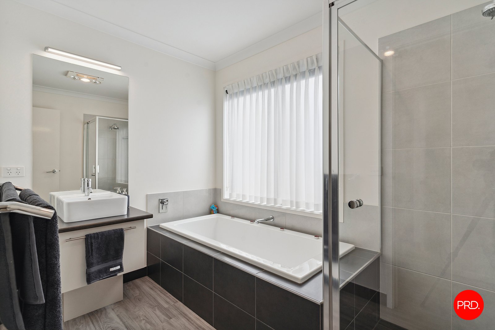 9 Elandra Drive ASCOT 15