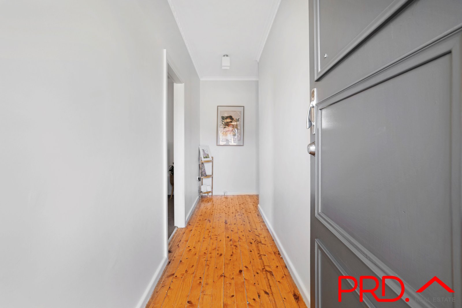 9 Elm Street TAMWORTH 2