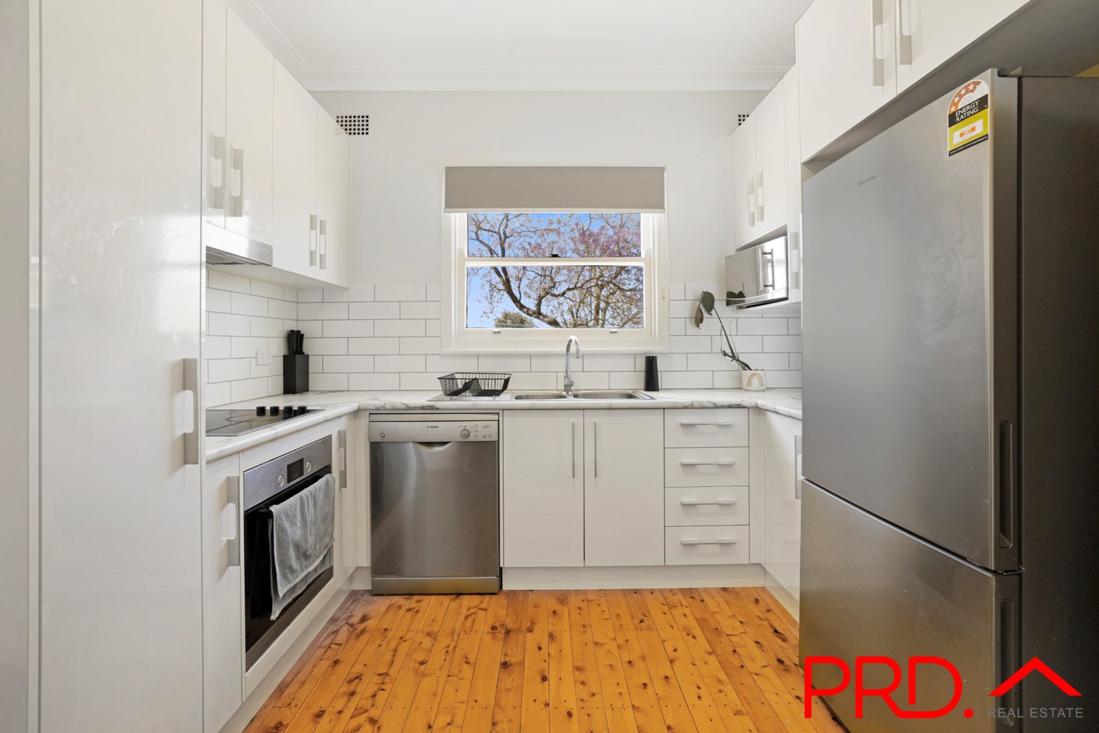 9 Elm Street TAMWORTH 5