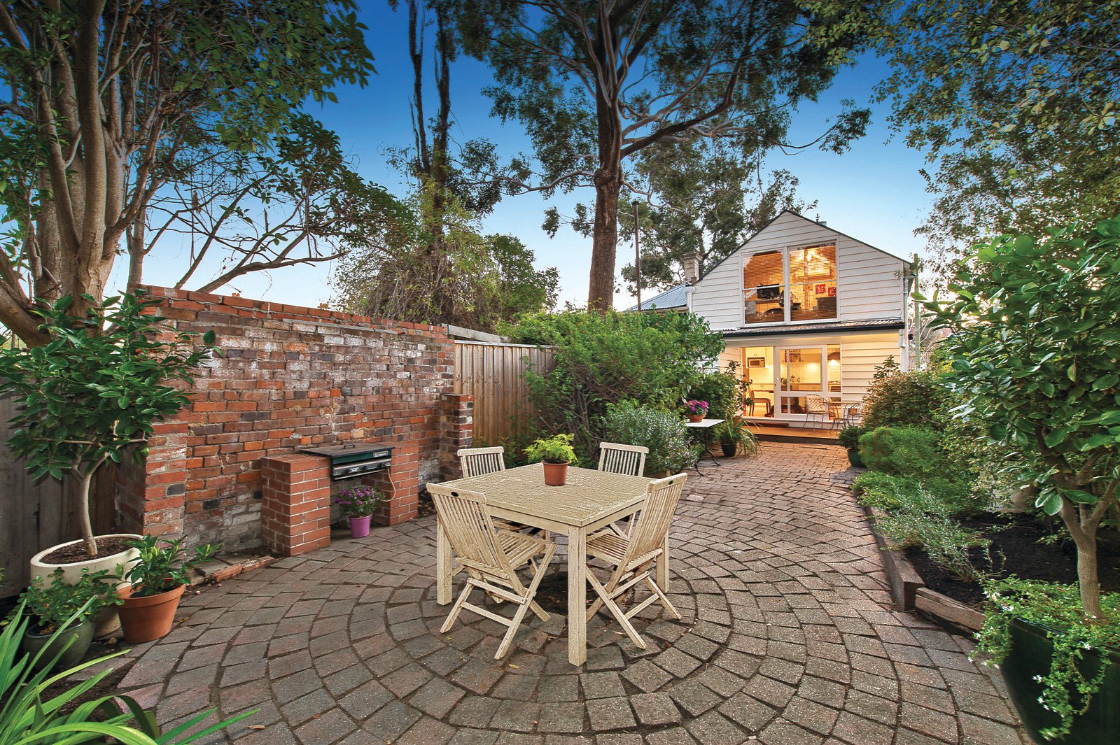 9 Ermington Place, Kew, VIC