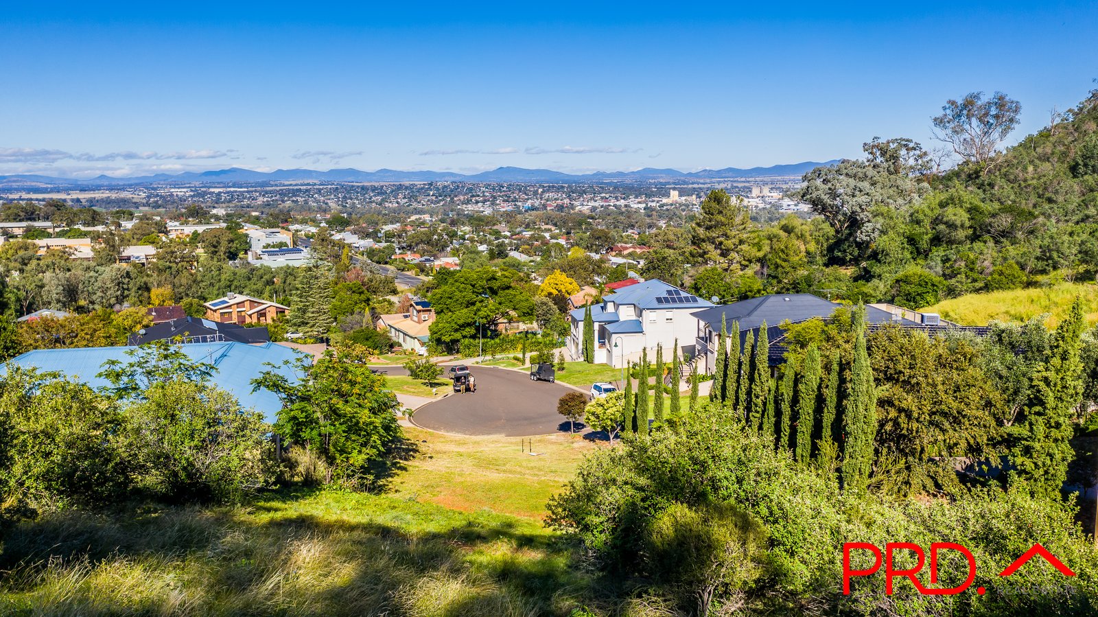 9 Errol Place TAMWORTH 4