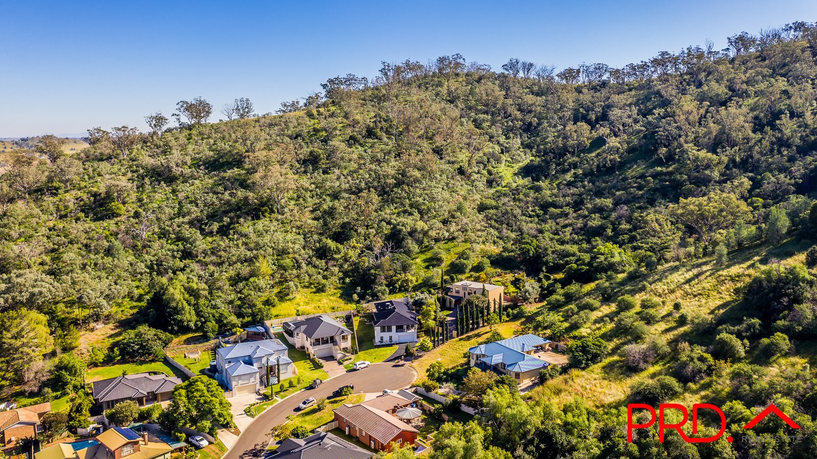 9 Errol Place TAMWORTH 8