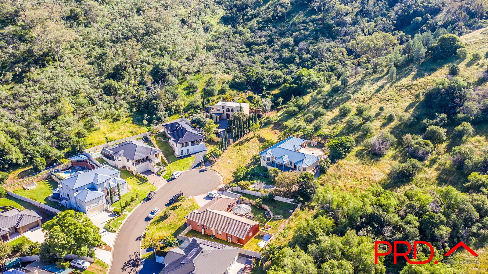9 Errol Place TAMWORTH 9