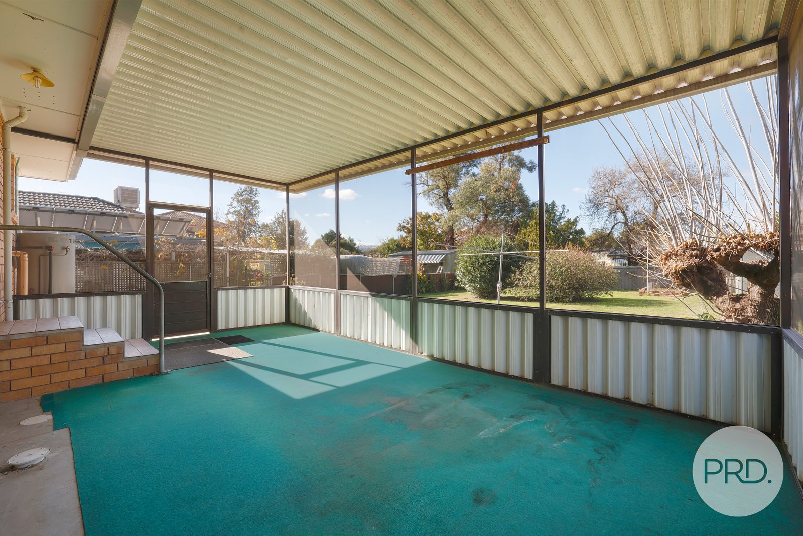 9 Erwin Street TAMWORTH 16