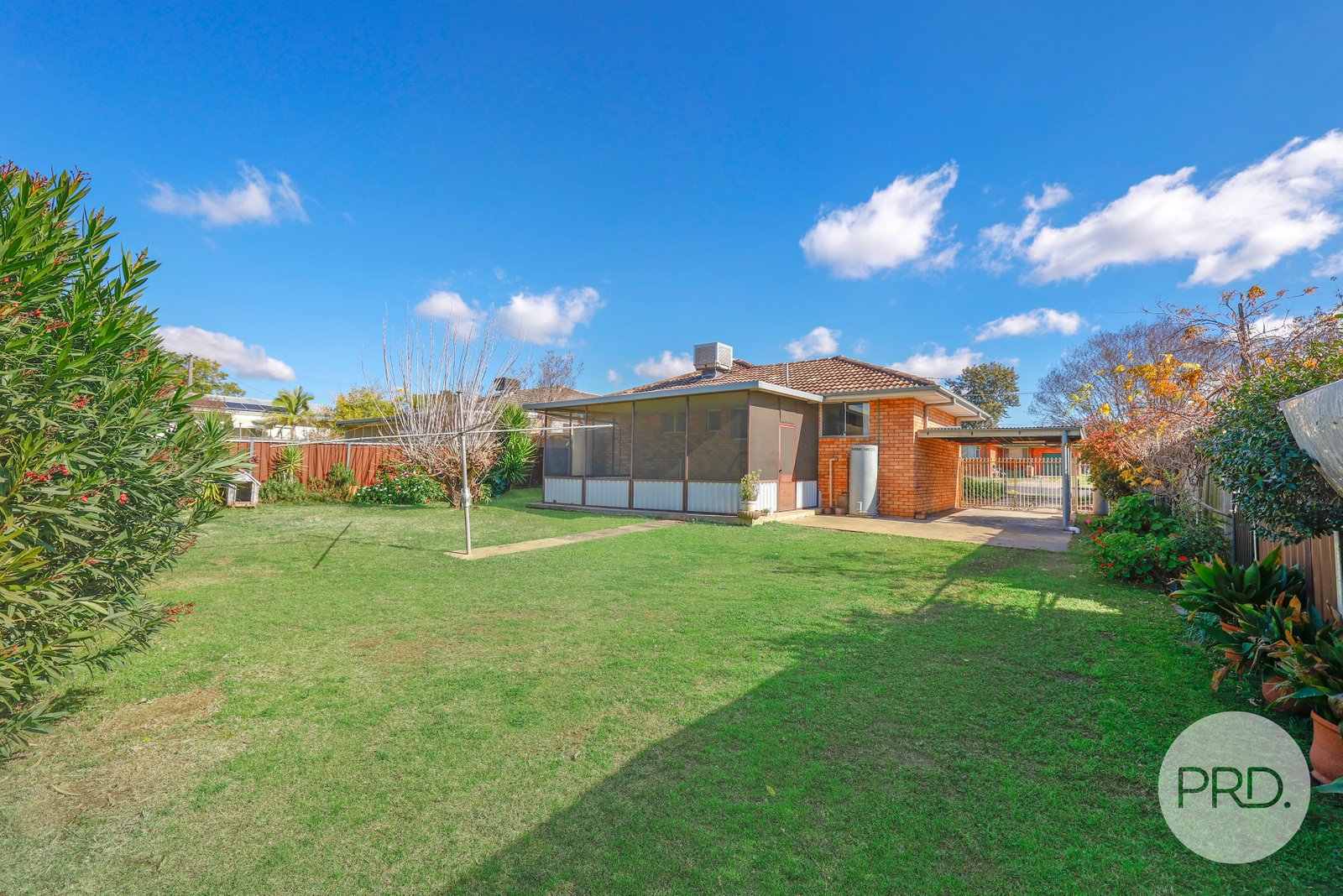 9 Erwin Street TAMWORTH 17