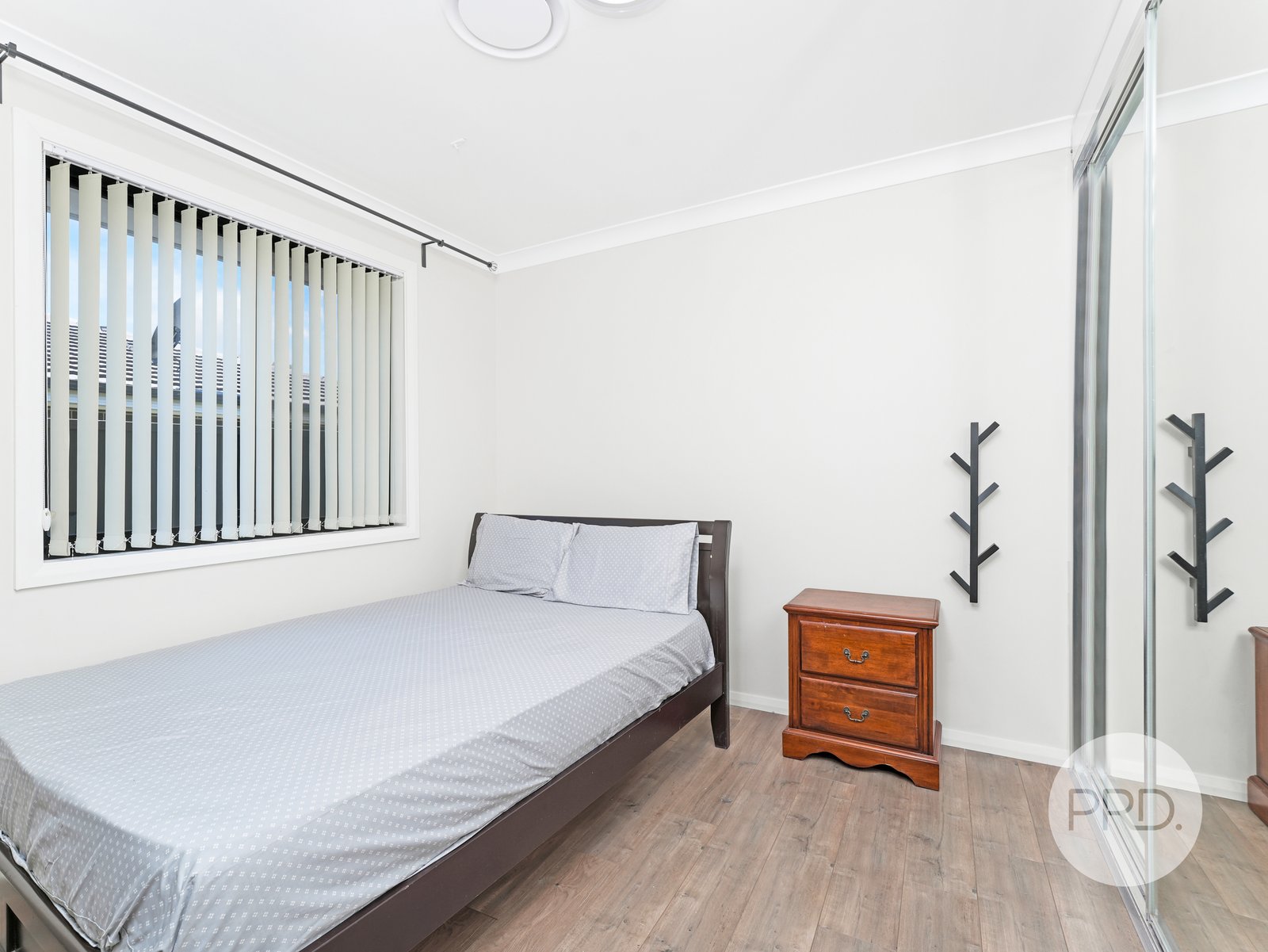 9 Everlasting Street DENHAM COURT 8