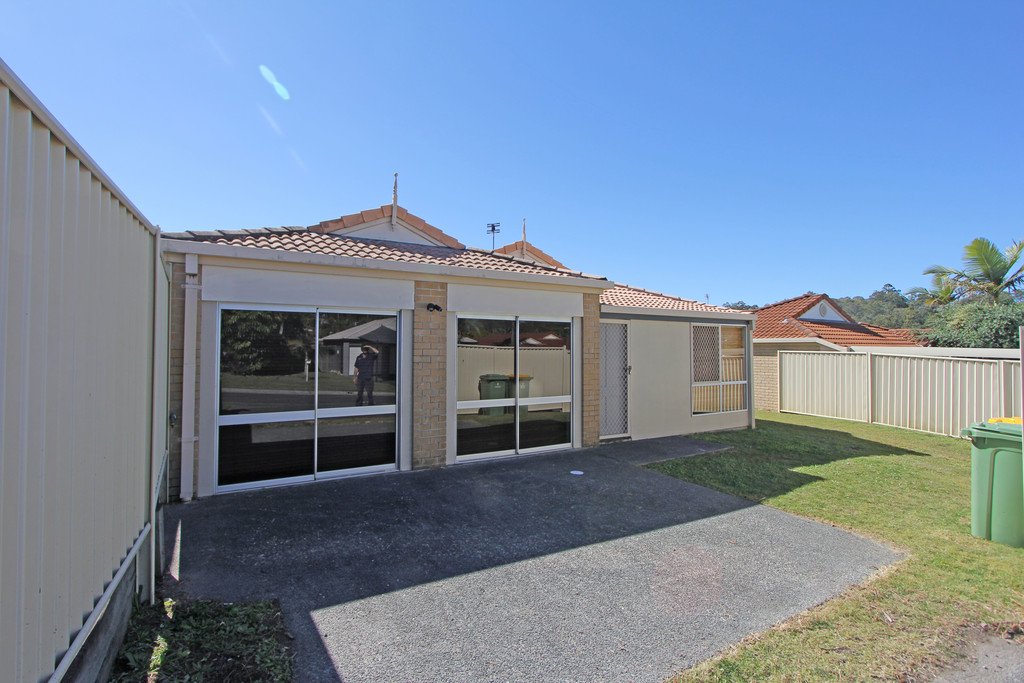 9 Fairweather Drive PARKWOOD 13