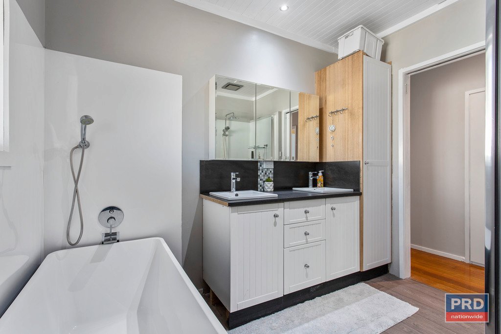 9 Farrell Court NORTH BENDIGO 8