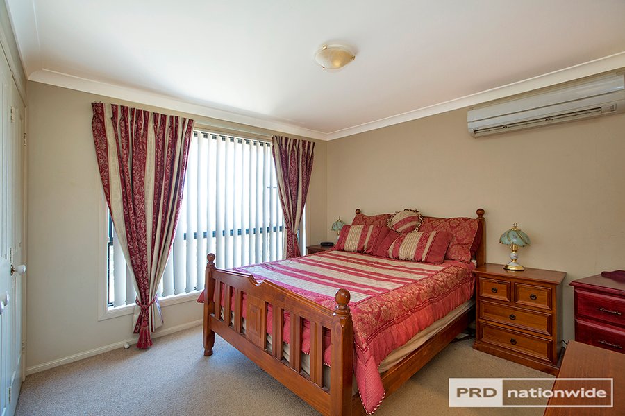 9 Fishermans Place TAMWORTH 10