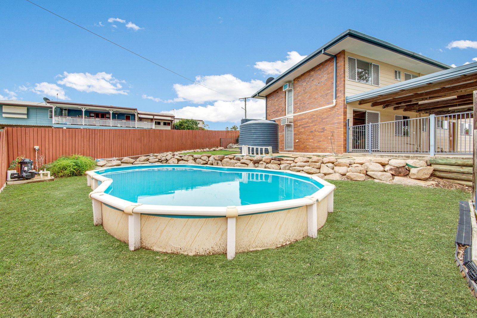 9 Fitzroy Court BOYNE ISLAND 1