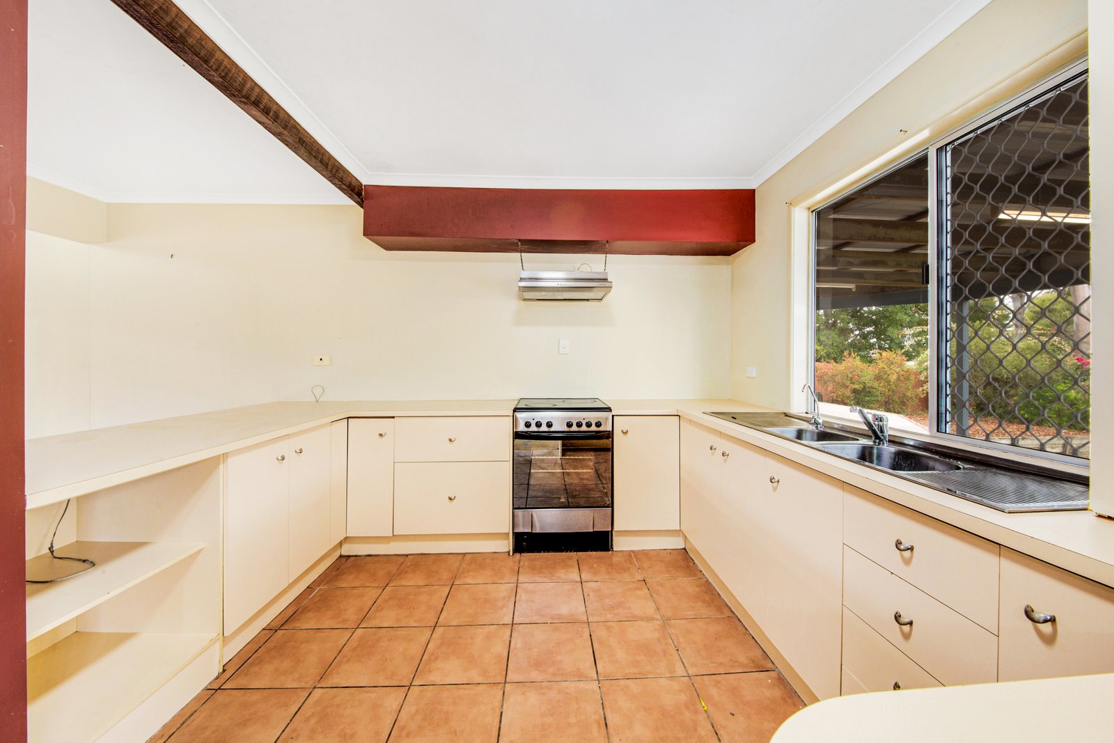 9 Fitzroy Court BOYNE ISLAND 3