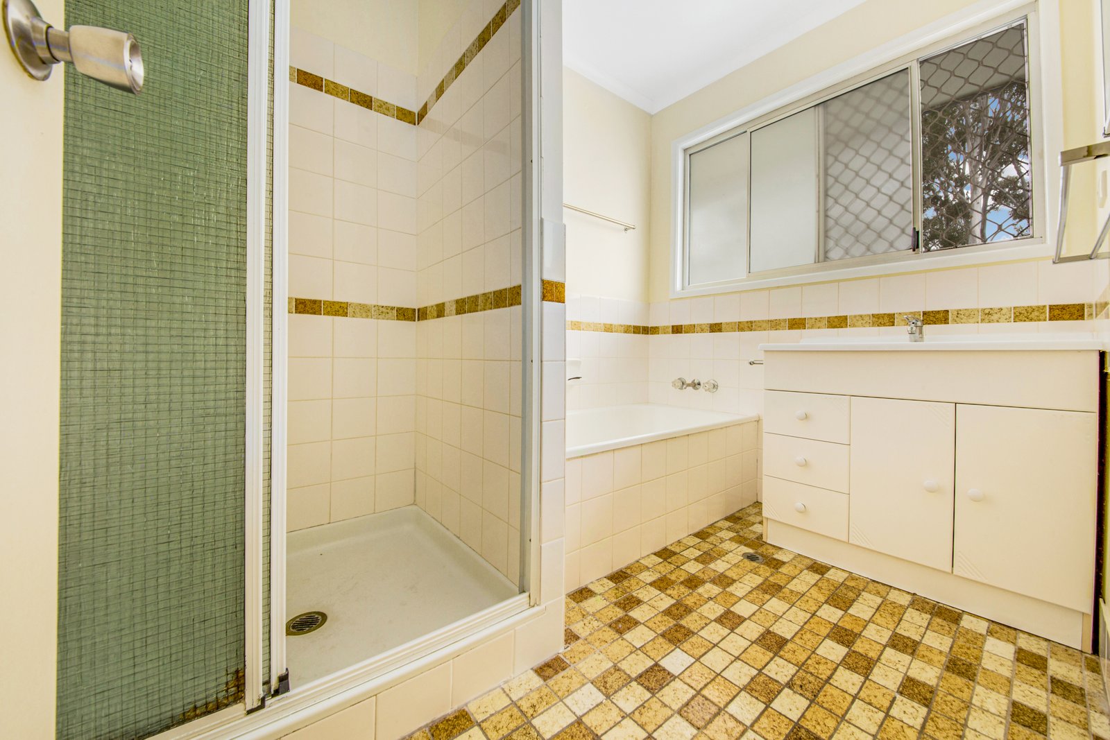 9 Fitzroy Court BOYNE ISLAND 11
