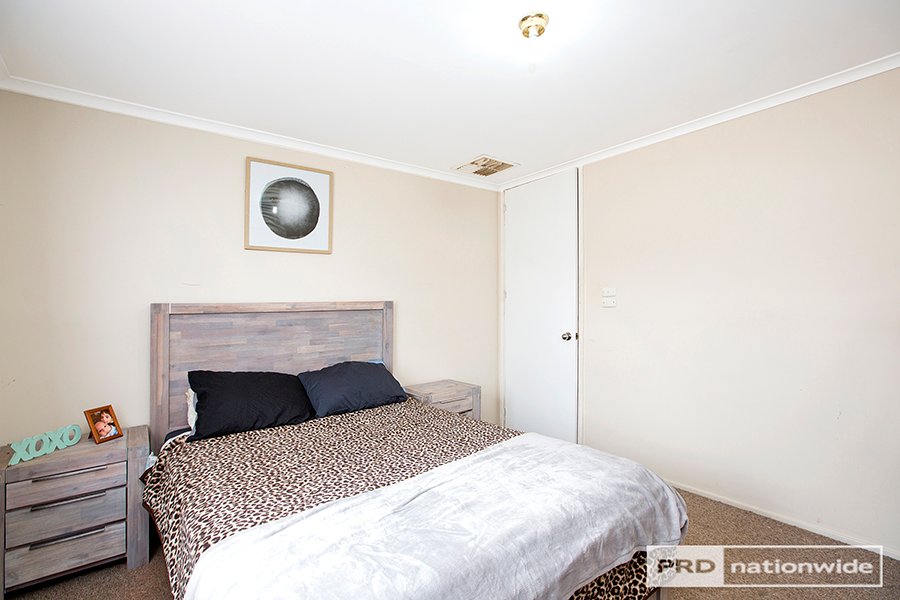 9 Flemming Crescent TAMWORTH 5