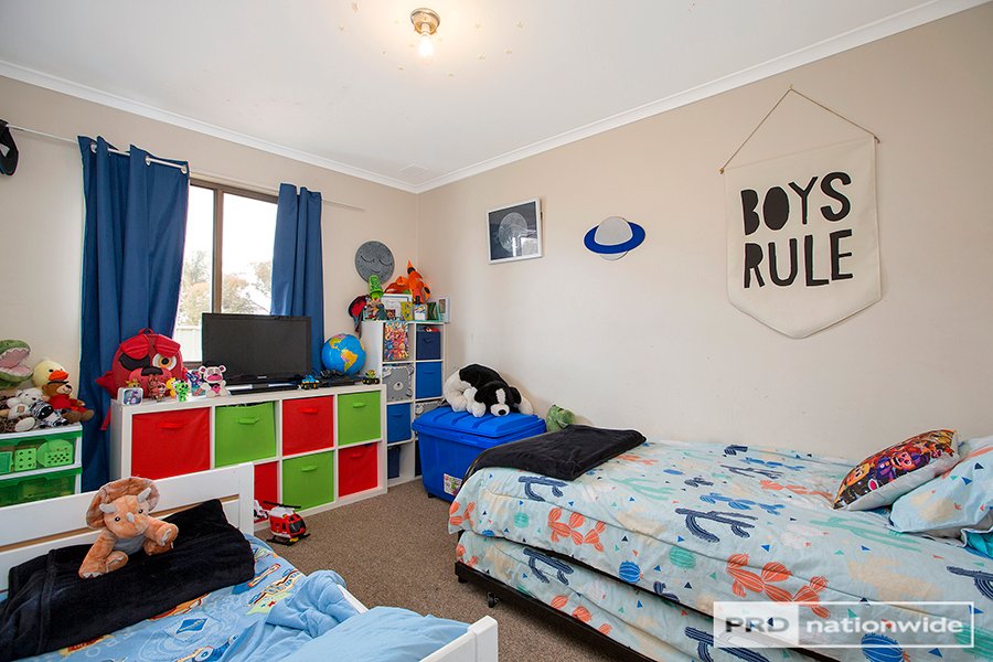 9 Flemming Crescent TAMWORTH 8