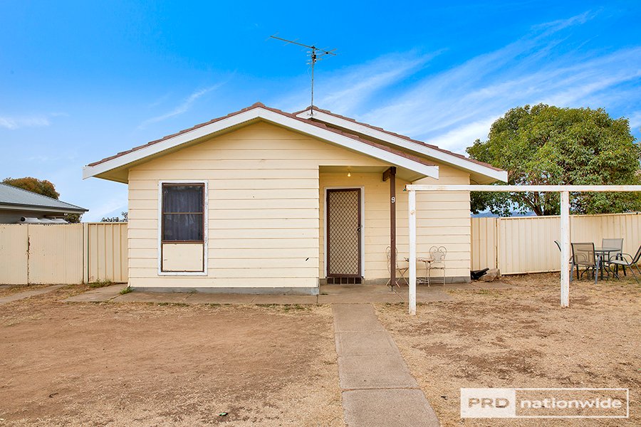 9 Flemming Crescent TAMWORTH 9