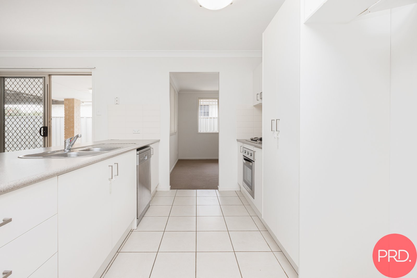 9 Fonda Avenue RUTHERFORD 4