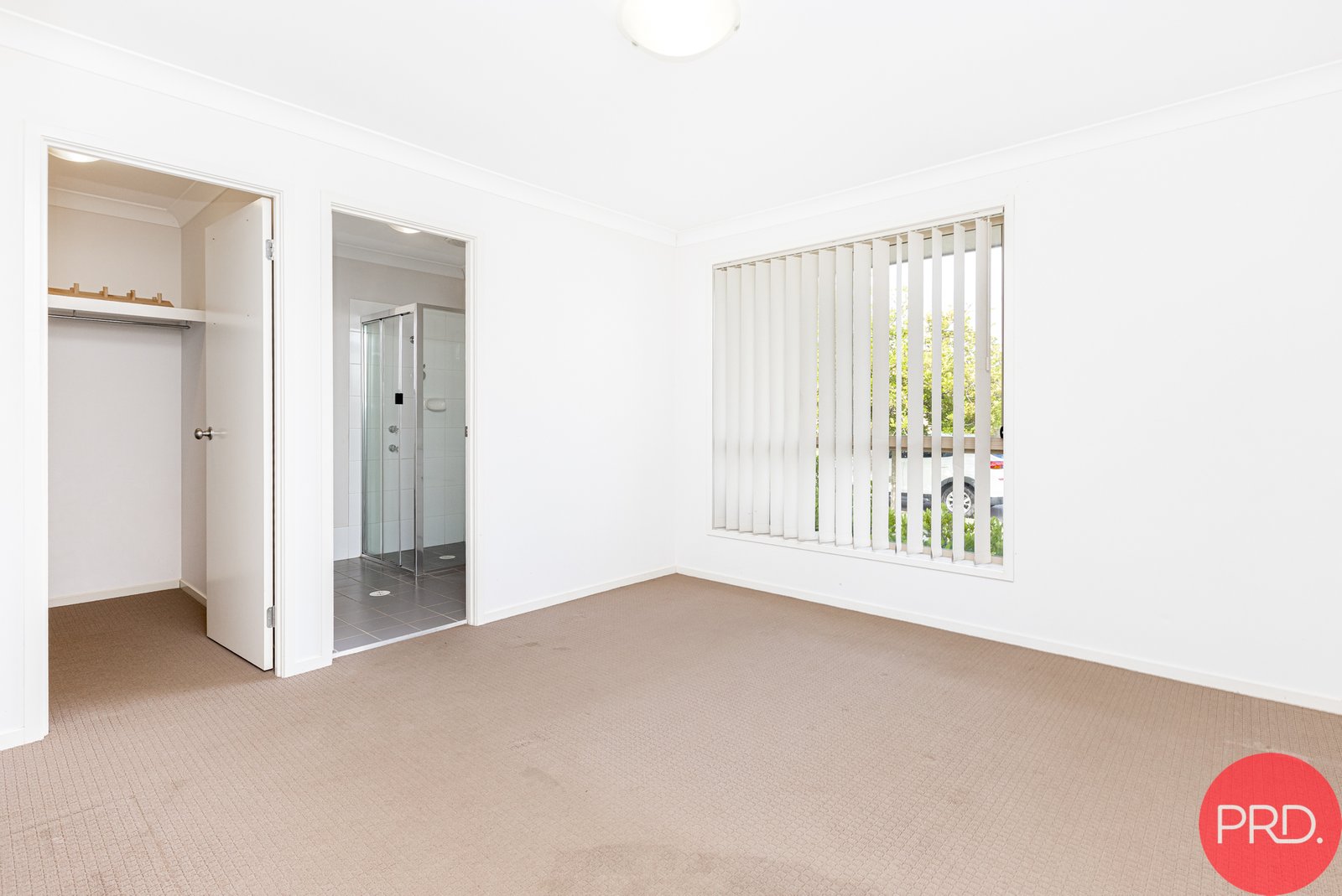 9 Fonda Avenue RUTHERFORD 7