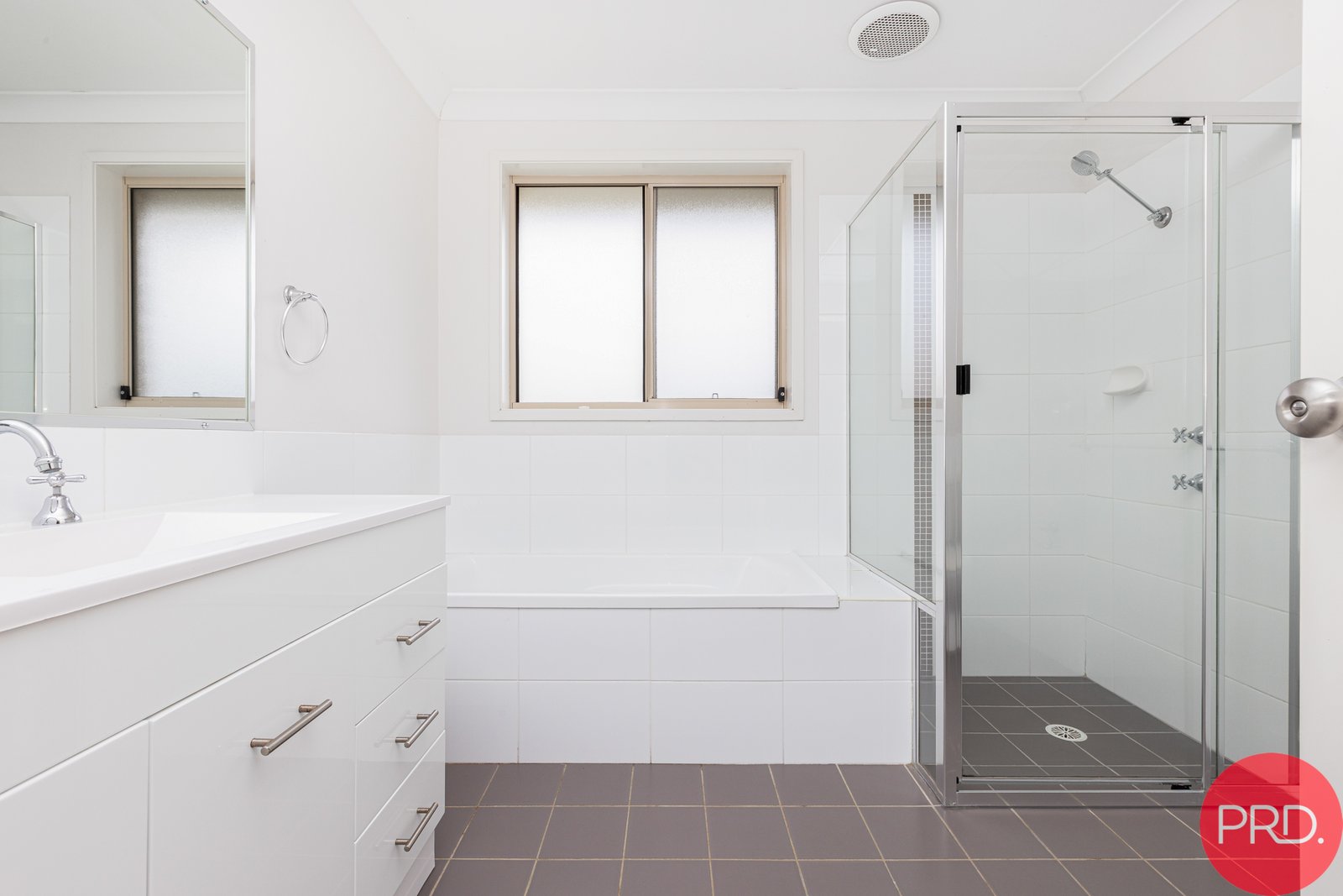 9 Fonda Avenue RUTHERFORD 11